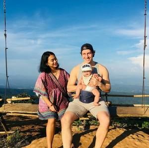 Meet your Posher, Sung